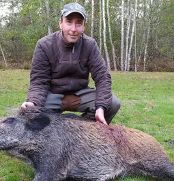 3 shots in 2.21 seconds on a boar - Marlin 45-70 and Hornady LEVER Evolution